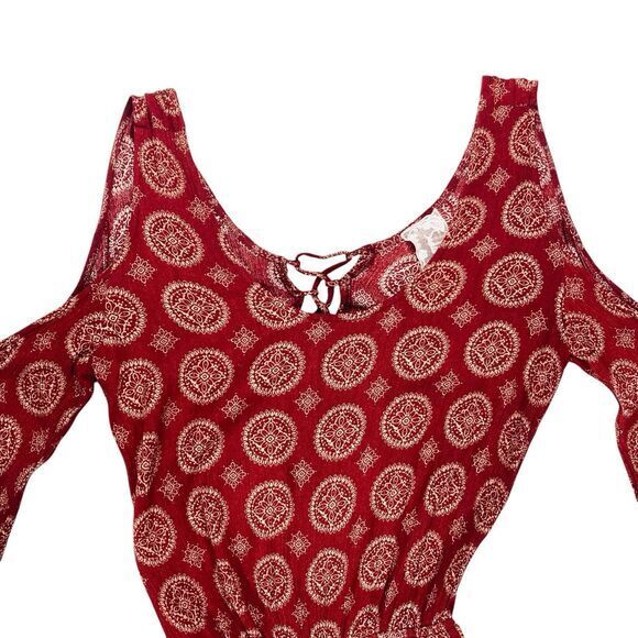Sadie & Sage Cold Shoulder Bell Sleeve Romper S Burgundy Bohemian Beach Jumpsuit - Picture 2 of 14